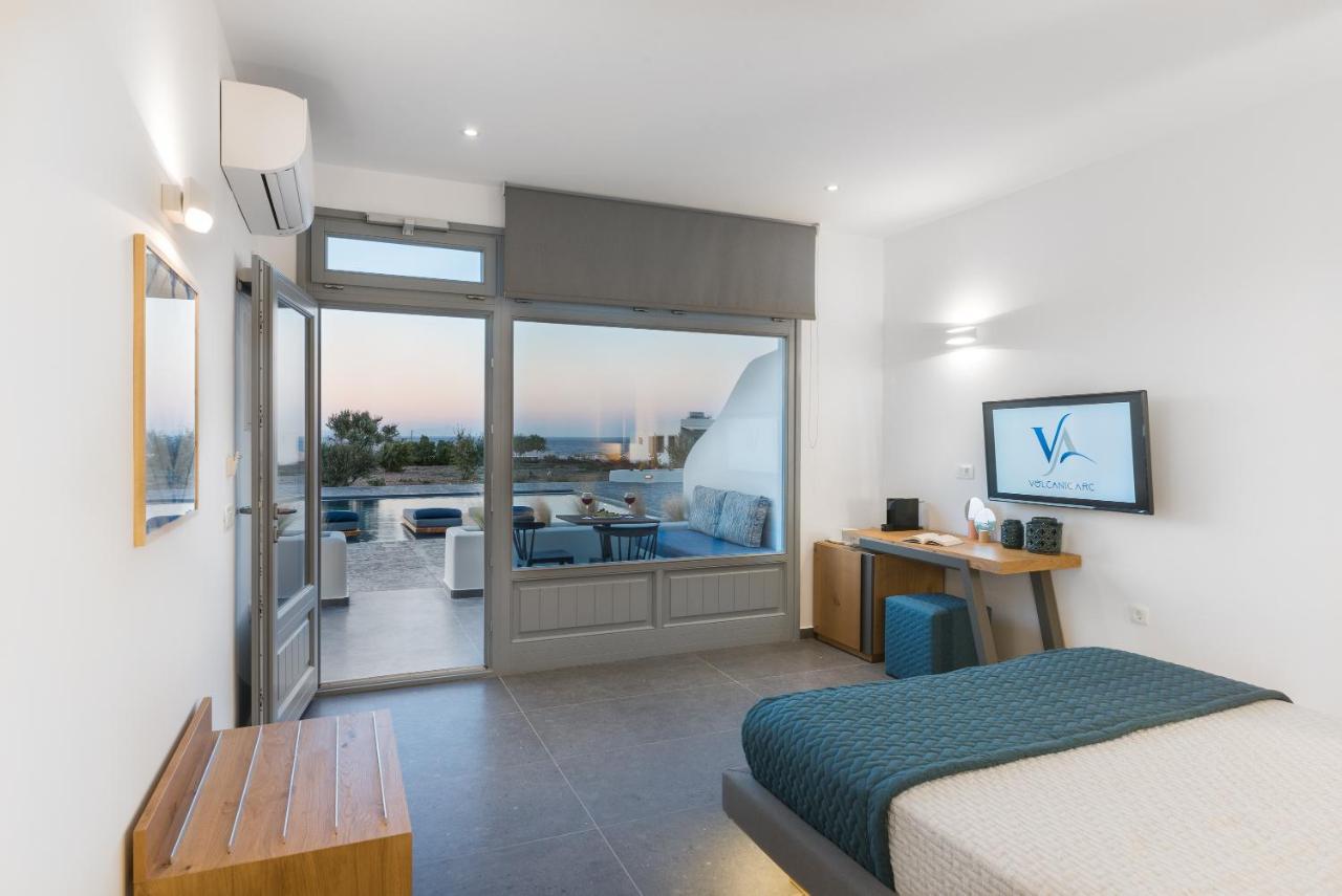 Volcanic Arc Suites Oía Exterior photo